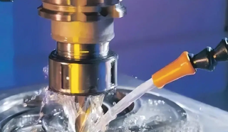 Soluble in water cutting oil